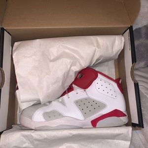 JORDAN RETRO 6 KIDS